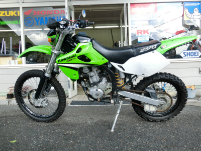 ＫＬＸ２５０　左側