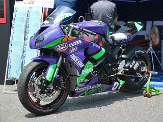 ２０１１年　鈴鹿８耐　ＥＶＡ