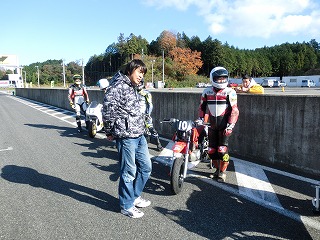 ２０１１年１２月４日　ツインサーキット　スタート前