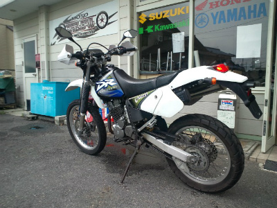 中古車　ＤＲ２５０Ｒ　リヤ