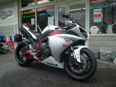 中古車　ＹＺＦ－Ｒ１