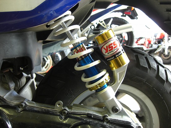 ヤマハ Bws100 KN企画限定 サスペンション YAMAHA BWS100 4VP