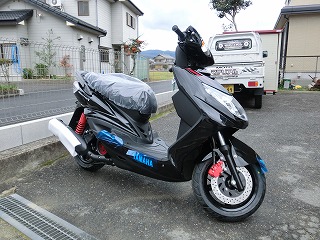 ヤマハ　シグナスＸ１２５ＳＲ