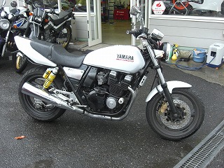 ヤマハ XJR400