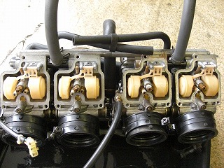 ＣＢＲ１１００ＸＸ　キャブレター分解