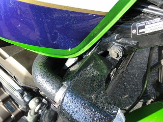 ＺＲＸ１２００Ｒ　水漏れ