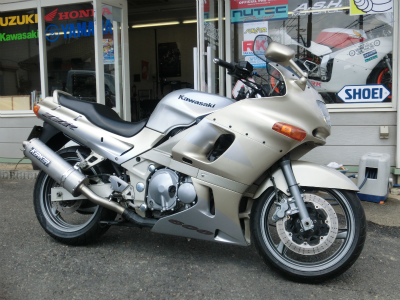 カワサキ　ＺＺＲ６００